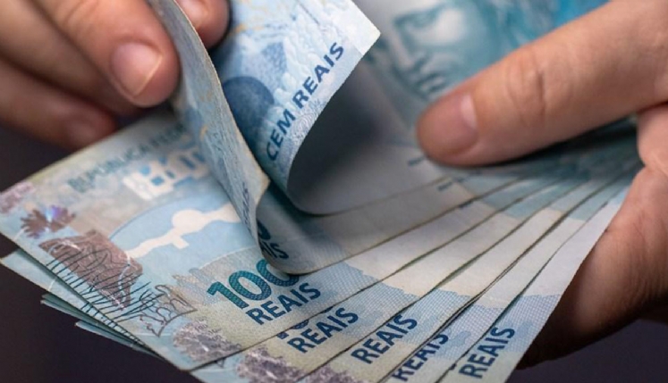 Entenda o que é alergia ao dinheiro e como isso prejudica a vida das pessoas