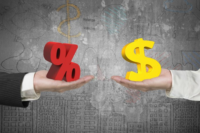 Brasileiros usam 10% da renda com juros – veja como fugir dessa armadilha