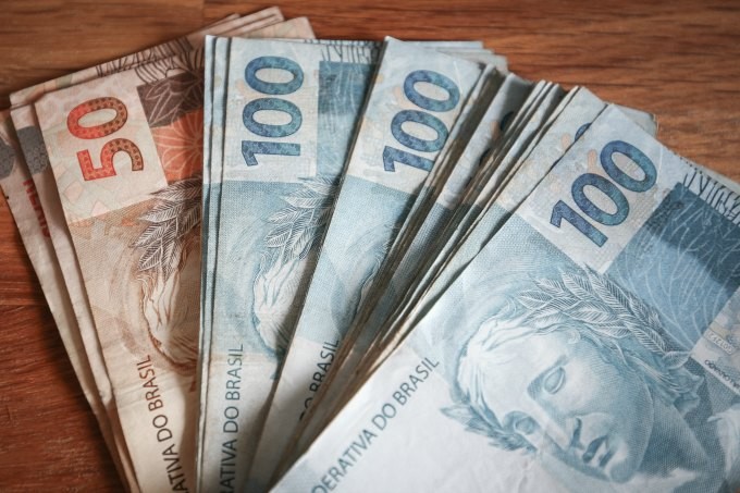 13º salário: vale a pena usar nas compras de Natal?