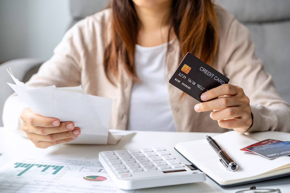 Dívidas com cartão de crédito? Veja como usá-lo de forma inteligente