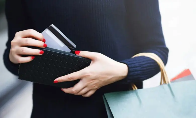 Devo aumentar o limite do cartão de crédito