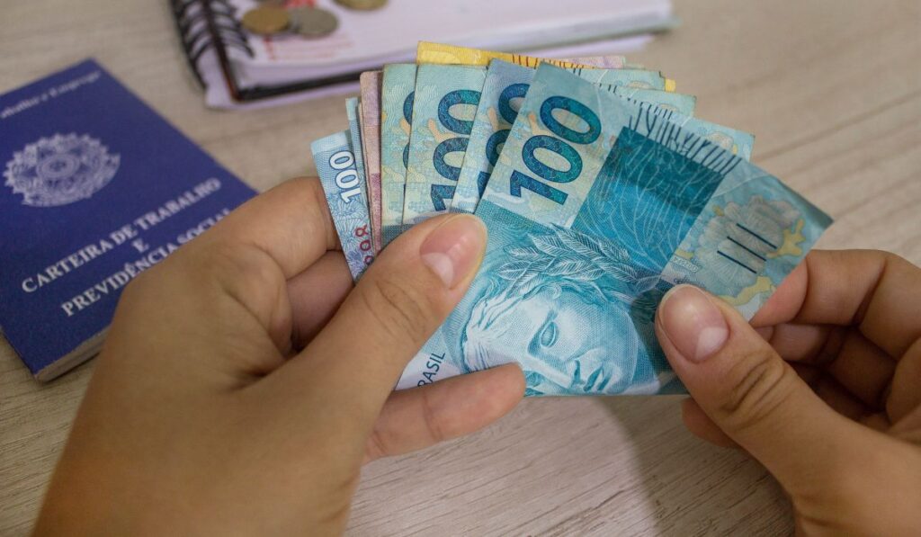 ABEFIN participa de audiência pública no Senado sobre os riscos do uso do FGTS como garantia em crédito consignado