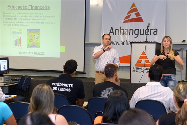 Alunos da Faculdade Anhanguera de São José dos Campos assistirão palestras sobre Educação Financeira
