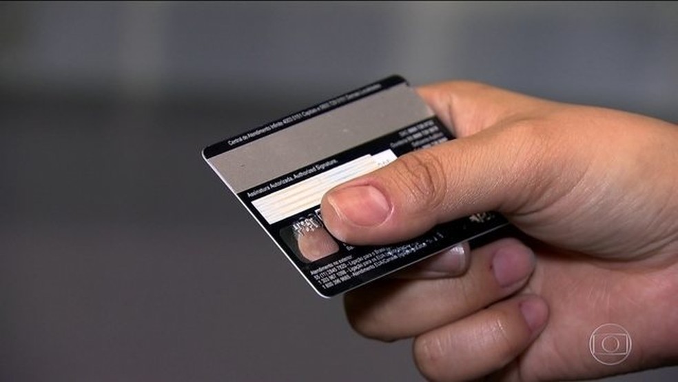 Taxas de juros para financiamentos voltam a cair