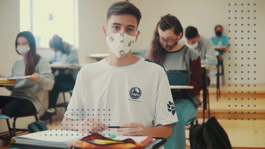 Educador financeiro DSOP realiza palestras para pais de alunos do Colégio Anglo Cassiano Ricardo