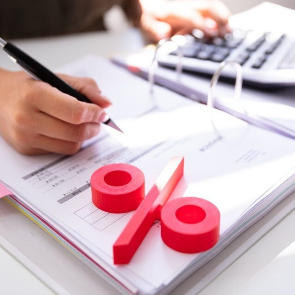 Juros altos no Brasil: 5 Orientações para evitar dívidas ao recorrer ao crédito