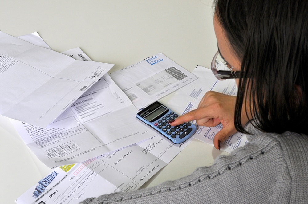 Confira 10 orientações para conseguir pagar as contas do mês com avanço da inflação