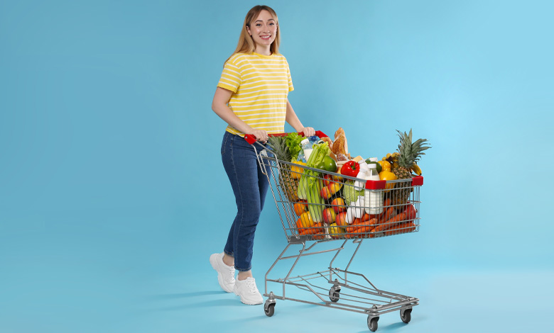 Estudo mostra que as classes D e E gastam mais da metade do salário com comida